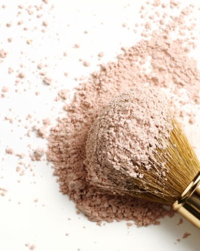 Face powder and brush