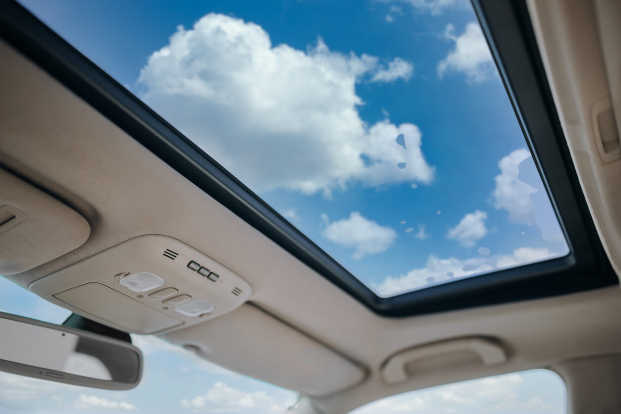 MercedesBenz Exploding Sunroof Lawsuits Class Action and Recall