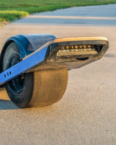 onewheel-on-sidewalk